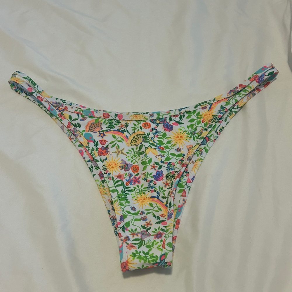 Kulani kinis bikini bottom